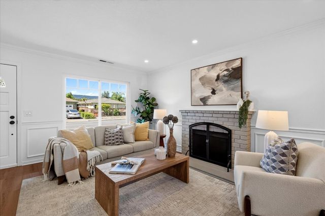 1355 Sierra Street, Redwood City, CA 94061