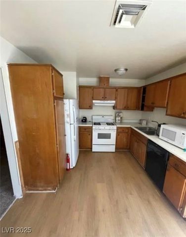 4555 Payson Avenue, Las Vegas, NV 89115