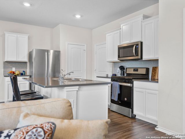 6806 Prue Rd #63, San Antonio, TX 78240