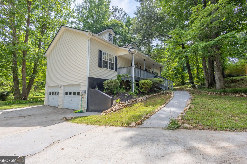 104 Streambank Court, Temple, GA 30179