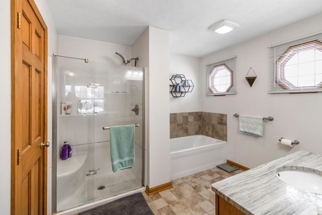 3300 E Indian Hill Drive, Muncie, IN 47302