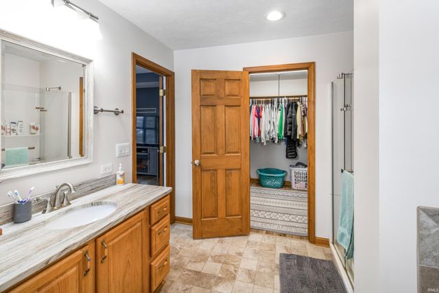 3300 E Indian Hill Drive, Muncie, IN 47302