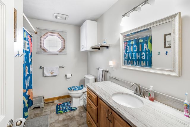 3300 E Indian Hill Drive, Muncie, IN 47302