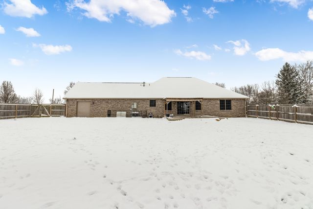 3300 E Indian Hill Drive, Muncie, IN 47302