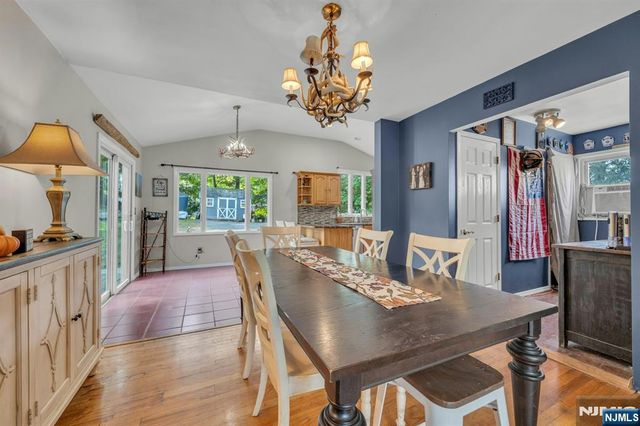 22 Bannehr Street, Oakland, NJ 07436