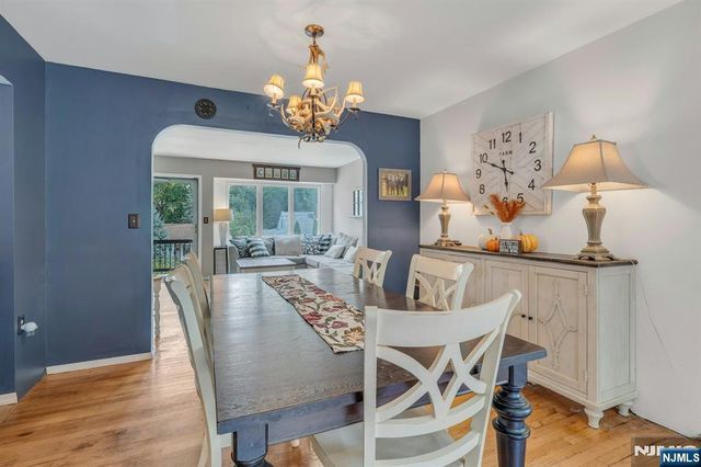 22 Bannehr Street, Oakland, NJ 07436