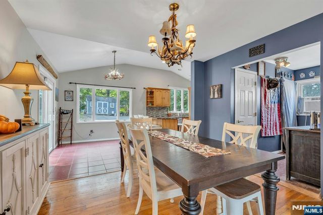 22 Bannehr Street, Oakland, NJ 07436