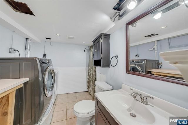 22 Bannehr Street, Oakland, NJ 07436