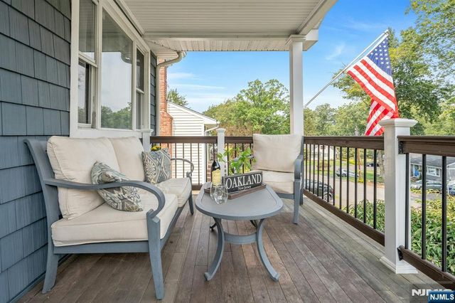 22 Bannehr Street, Oakland, NJ 07436