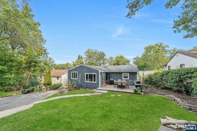 22 Bannehr Street, Oakland, NJ 07436