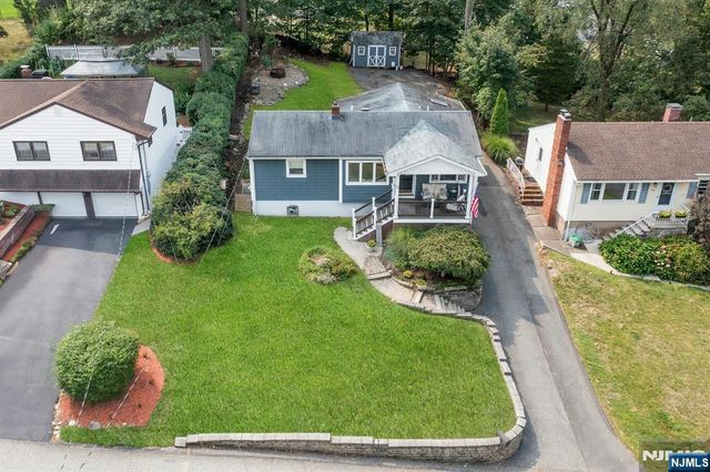 22 Bannehr Street, Oakland, NJ 07436