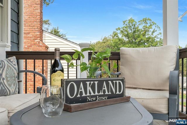 22 Bannehr Street, Oakland, NJ 07436