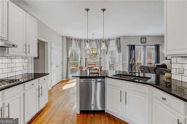 860 Valley Drive, Canton, GA 30114