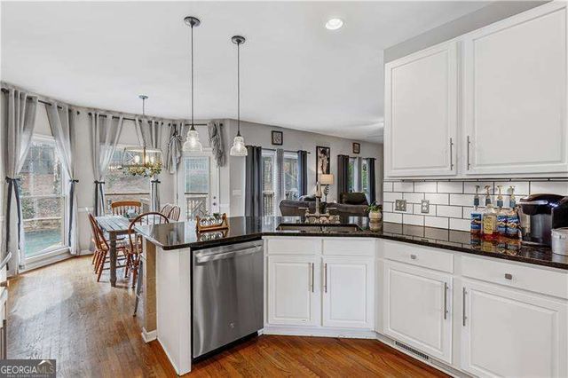 860 Valley Drive, Canton, GA 30114