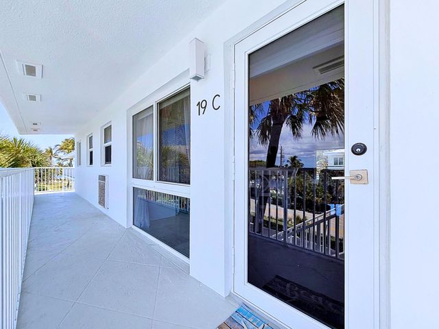 1043 Hillsboro Mile Hillsboro Mile 19c, Hillsboro Beach, FL 33062