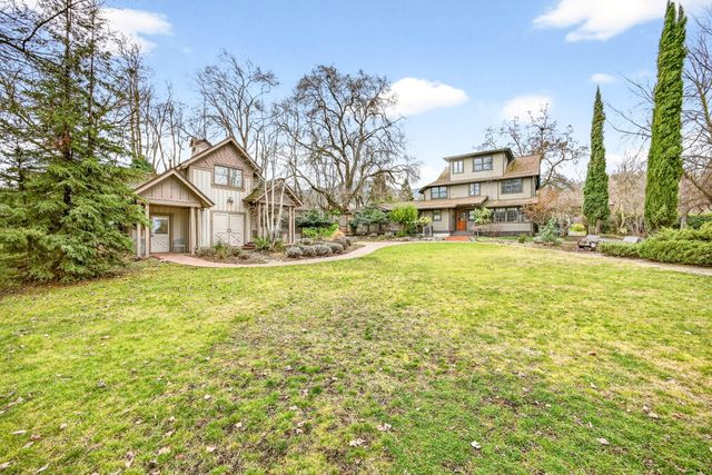 668 N Main Street, Ashland, OR 97520