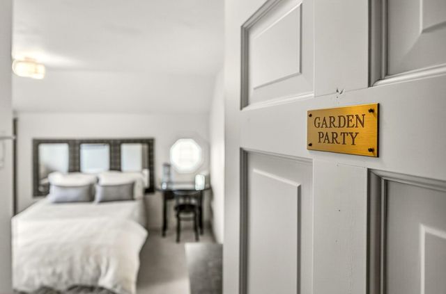 668 N Main Street, Ashland, OR 97520