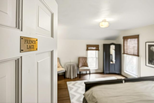 668 N Main Street, Ashland, OR 97520