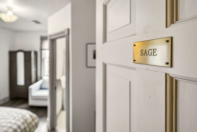 668 N Main Street, Ashland, OR 97520