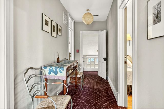 668 N Main Street, Ashland, OR 97520