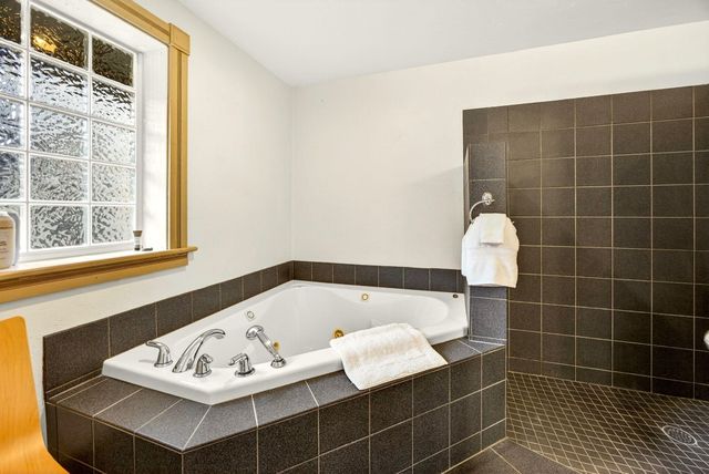 668 N Main Street, Ashland, OR 97520