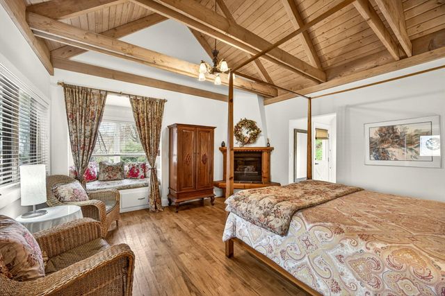 668 N Main Street, Ashland, OR 97520