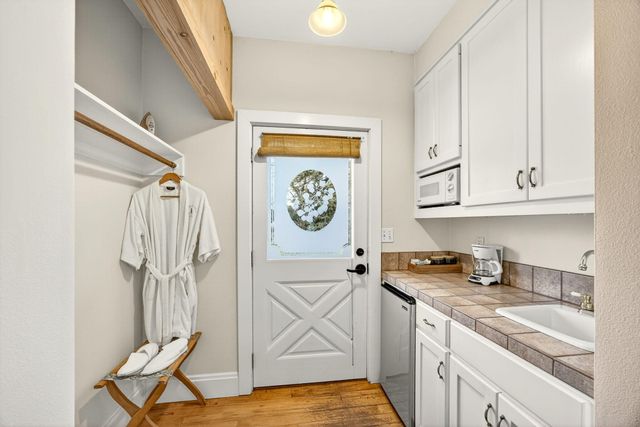 668 N Main Street, Ashland, OR 97520