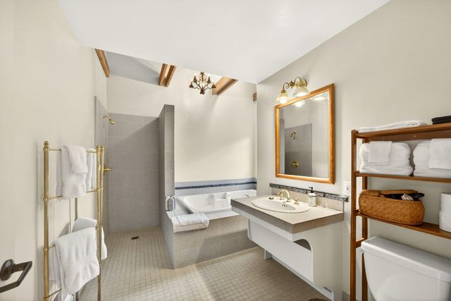 668 N Main Street, Ashland, OR 97520