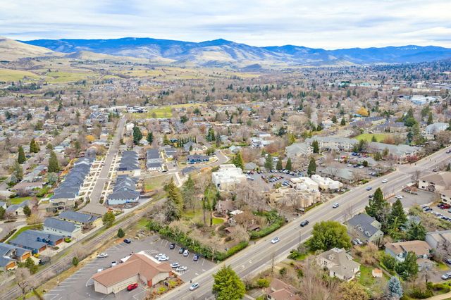 668 N Main Street, Ashland, OR 97520