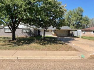 113 Armstrong Avenue, Dumas, TX 79029