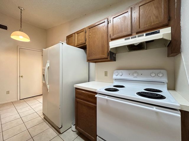 139 N Troy Avenue, B, Lubbock, TX 79416