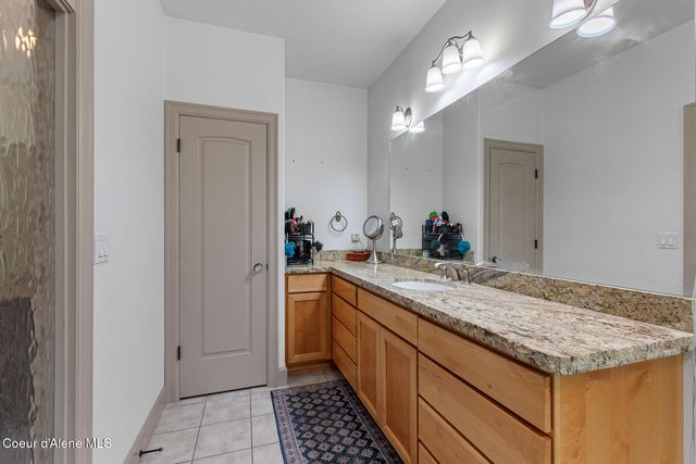 10240 E Howard Rd, Athol, ID 83801