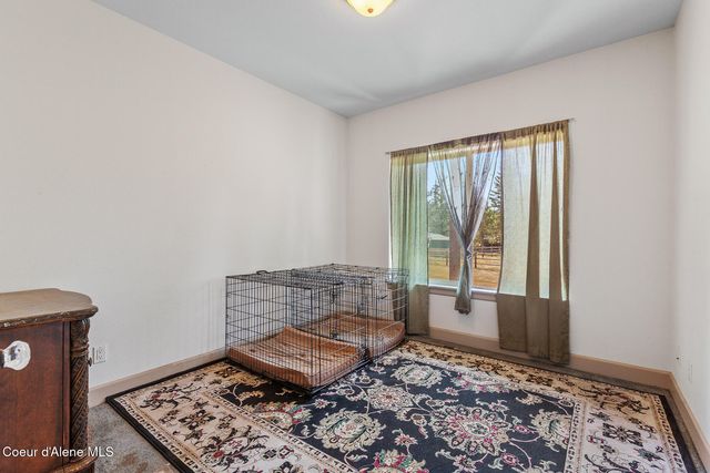 10240 E Howard Rd, Athol, ID 83801