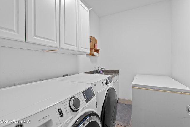 10240 E Howard Rd, Athol, ID 83801