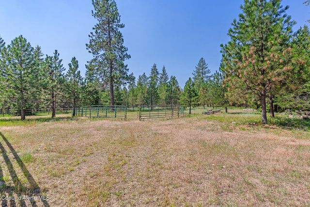 10240 E Howard Rd, Athol, ID 83801