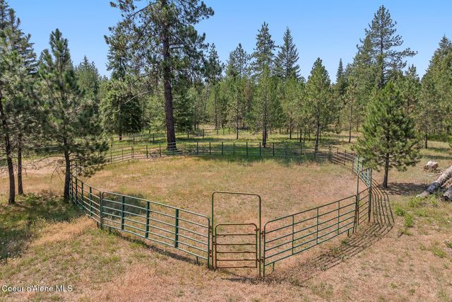 10240 E Howard Rd, Athol, ID 83801