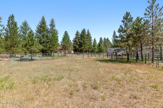 10240 E Howard Rd, Athol, ID 83801