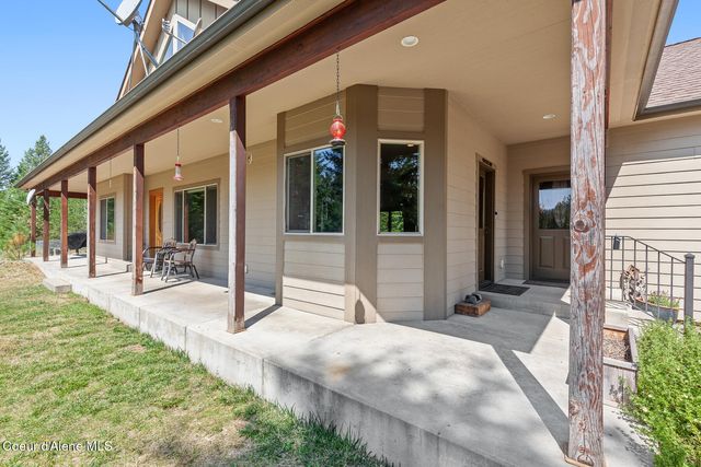 10240 E Howard Rd, Athol, ID 83801