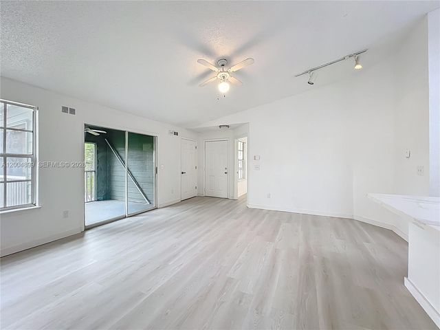 2225 Metropolitan Way 1225, Orlando, FL 32839