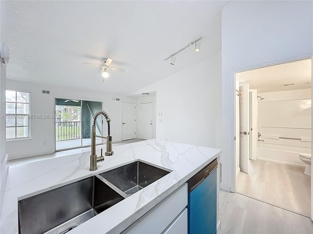 2225 Metropolitan Way 1225, Orlando, FL 32839