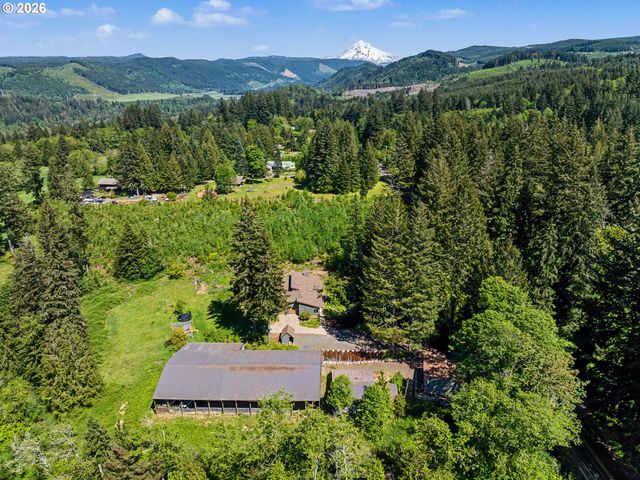 51555 E CHERRYVILLE Dr, Sandy, OR 97055