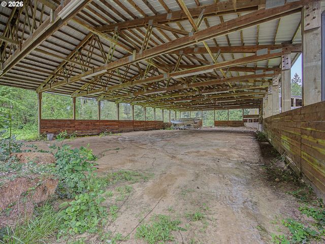 51555 E CHERRYVILLE Dr, Sandy, OR 97055