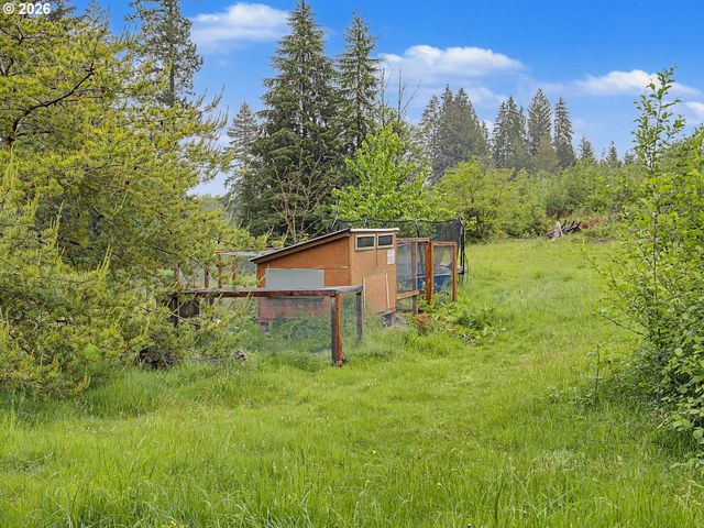51555 E CHERRYVILLE Dr, Sandy, OR 97055