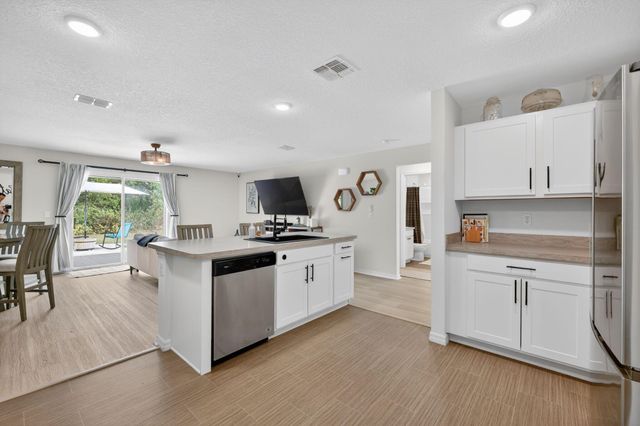 3002 SE East Blackwell Drive, Port St Lucie, FL 34952