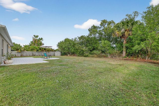 3002 SE East Blackwell Drive, Port St Lucie, FL 34952
