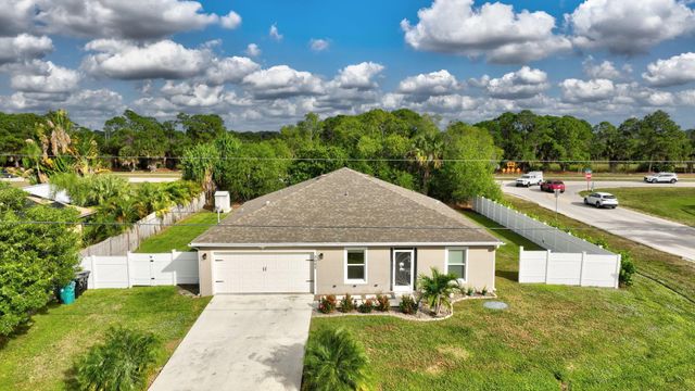3002 SE East Blackwell Drive, Port St Lucie, FL 34952