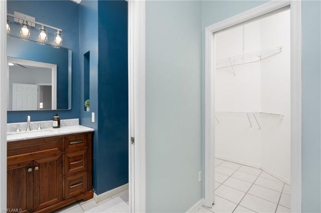 10717 Maui CIR, Estero, FL 33928