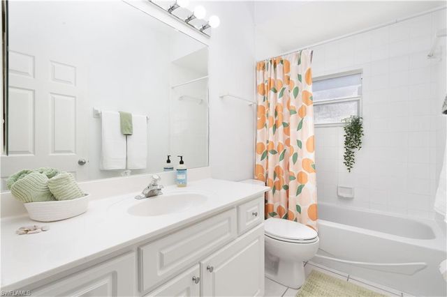 10717 Maui CIR, Estero, FL 33928