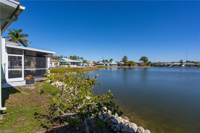 10717 Maui CIR, Estero, FL 33928