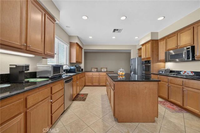 8418 Lourenco Lane, Eastvale, CA 92880